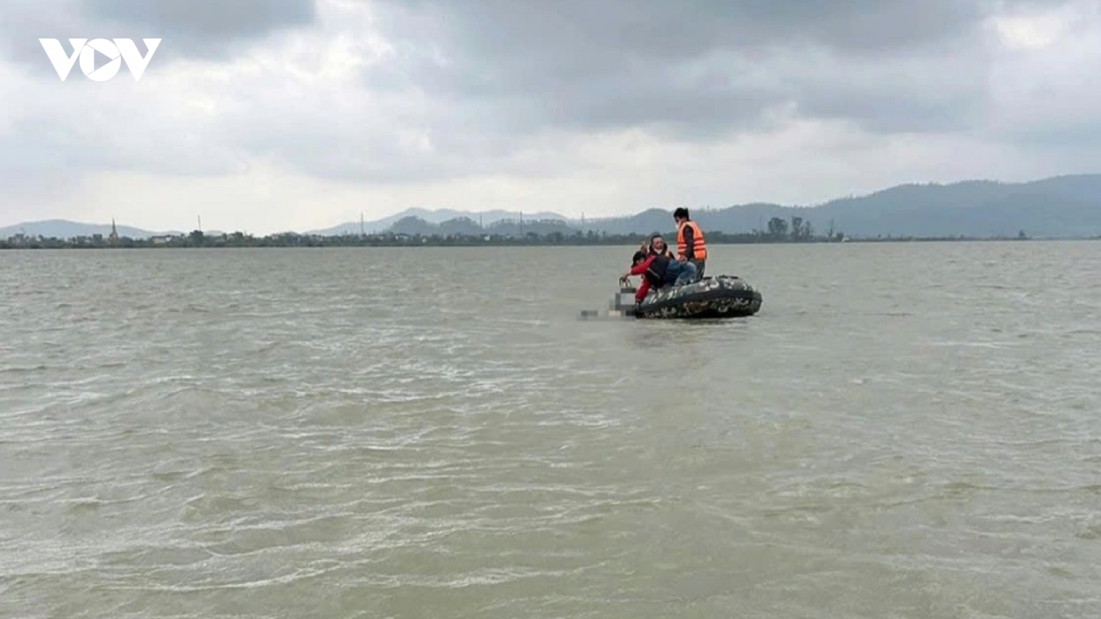 Bé gái 12 tuổi mất tích 3 ngày, phát hiện thi thể trên sông Lam