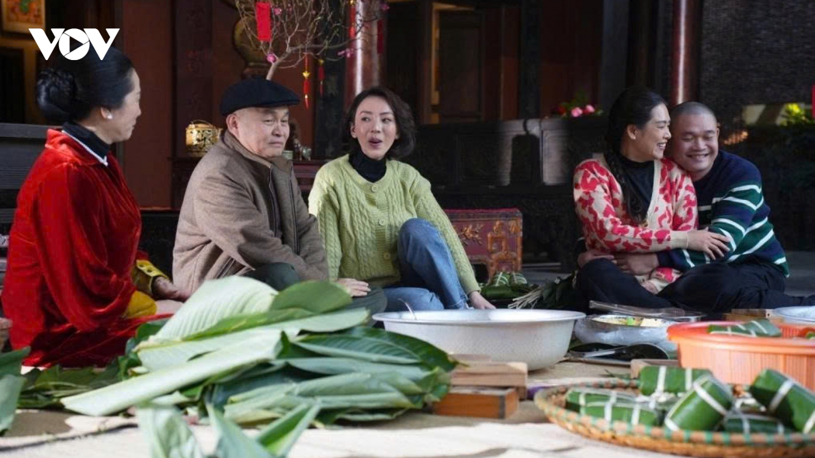 "Mùi phở" bị bỏ xa trên đường đua phim Tết