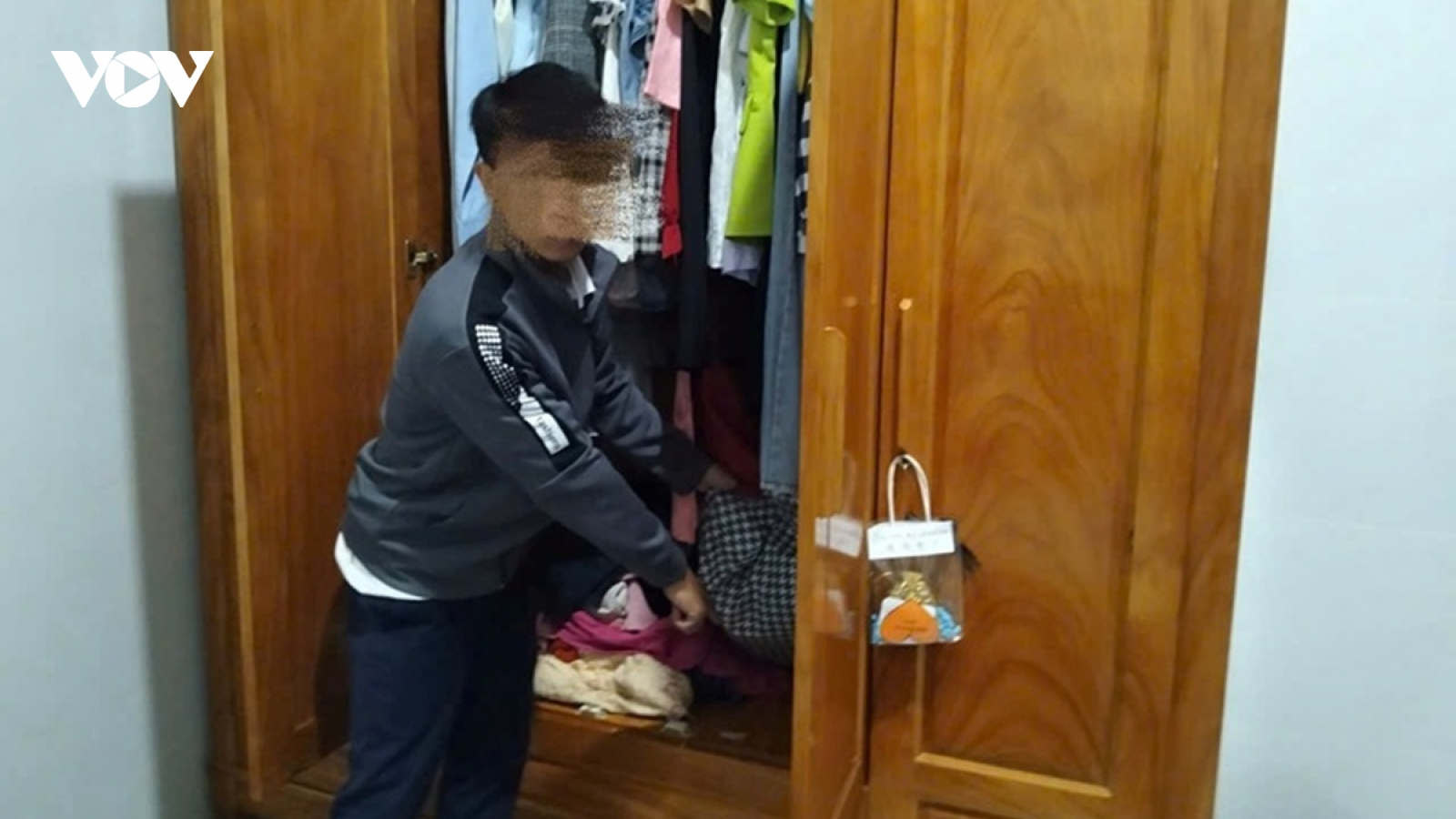 1 giờ truy xét đối tượng trộm vàng