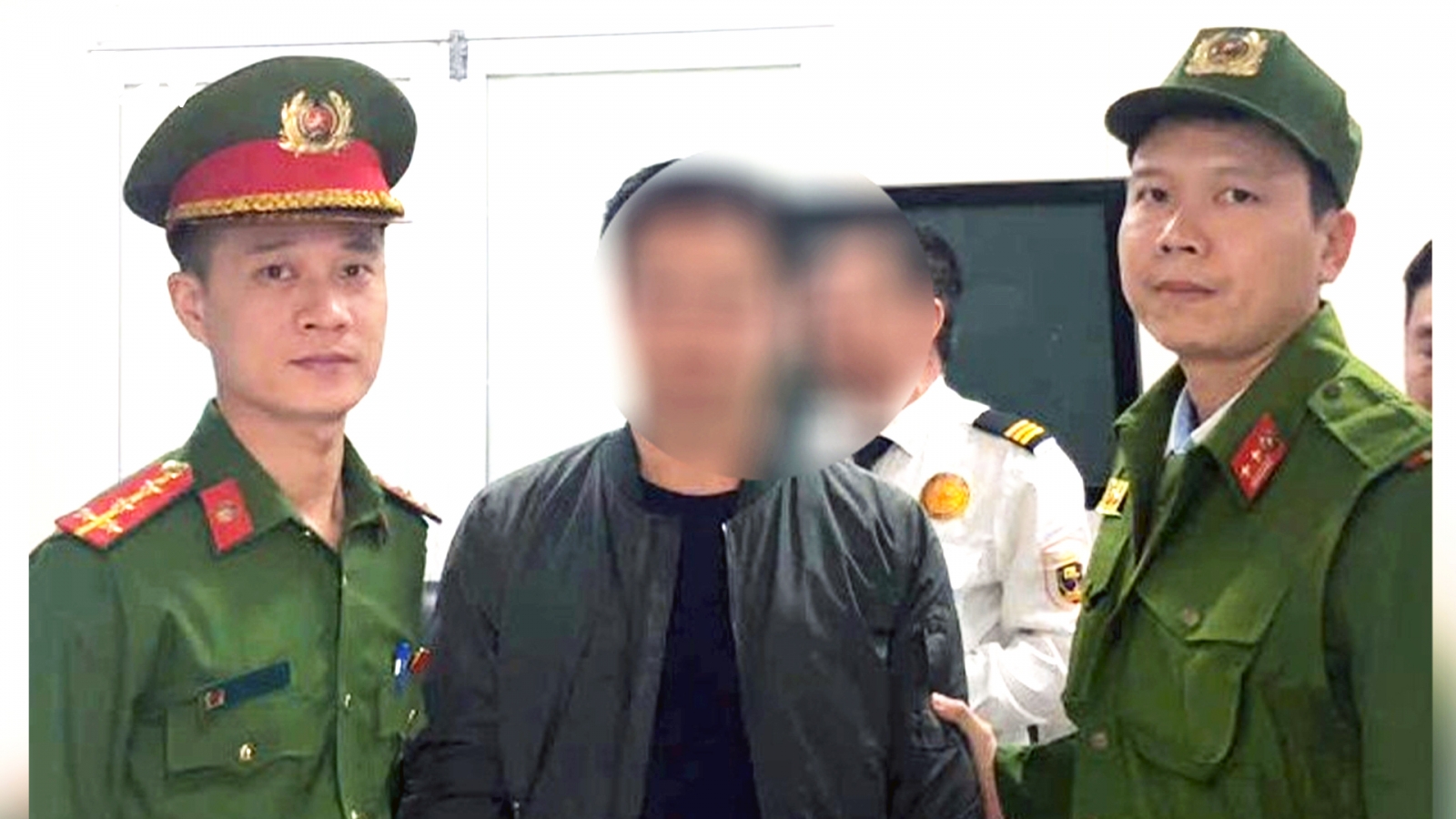 Đột nhập hầm chung cư cậy cửa ô tô trộm đồ, nam thanh niên bị bắt tại chỗ