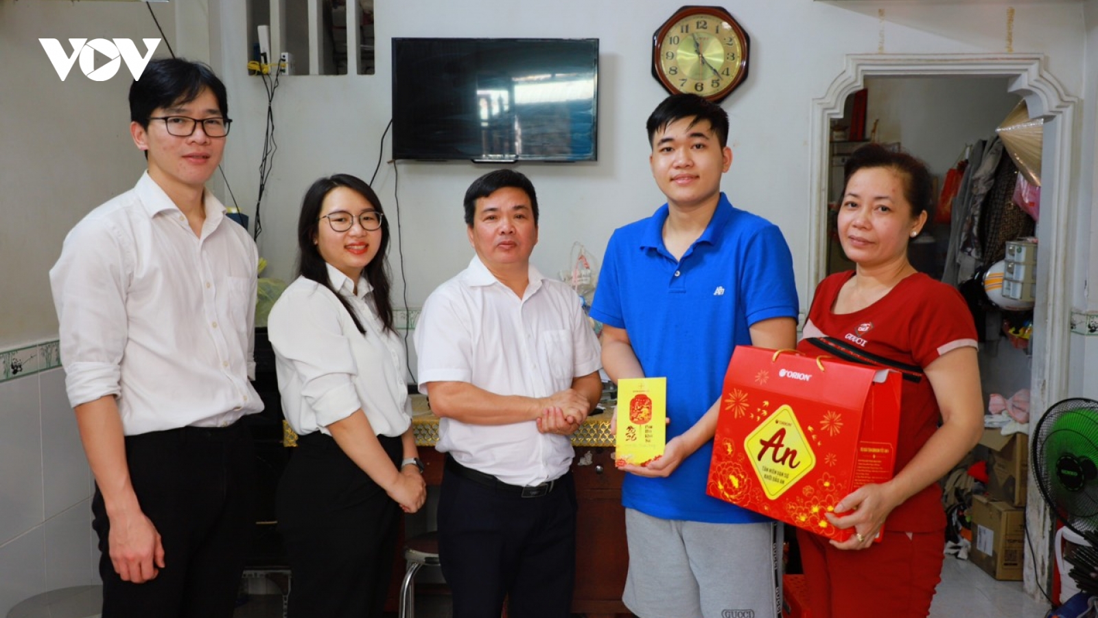 EVNGENCO3: Năm thứ 4 với công tác chăm lo các em học sinh mồ côi do Covid-19
