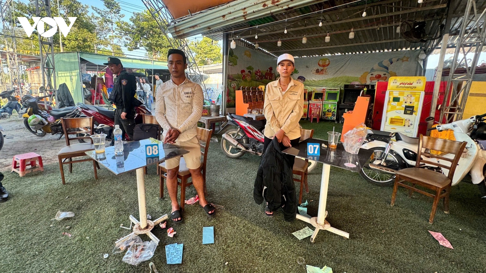 Giăng bẫy trúng thưởng hội chợ ở Tây Ninh, 21 người bị khởi tố