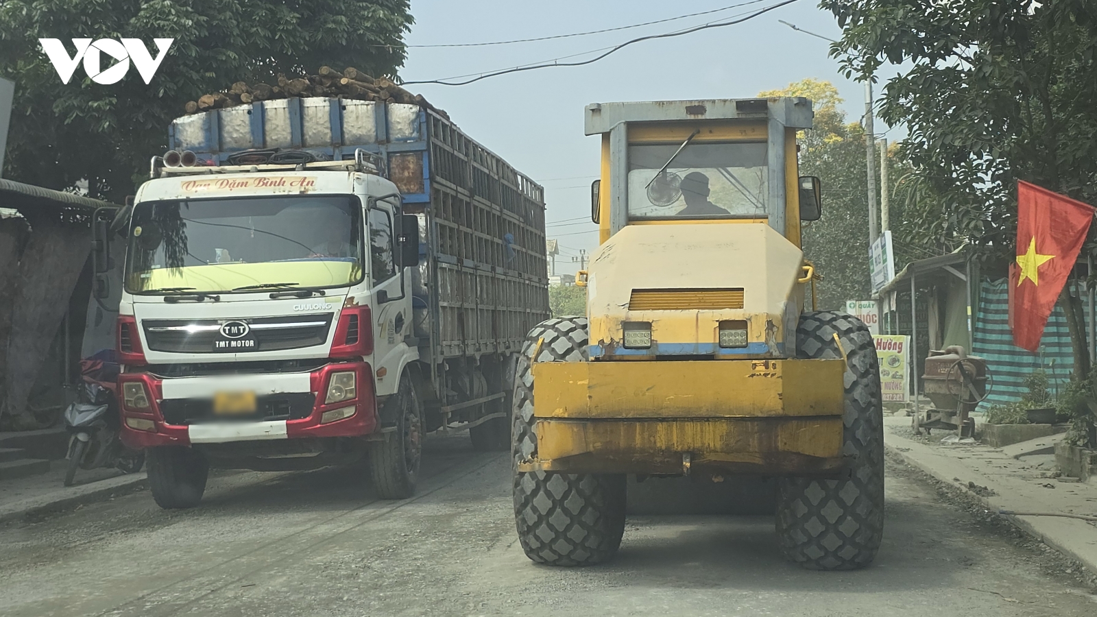 Nâng cấp Quốc lộ 14E kéo dài: Chủ đầu tư đổ lỗi "do ông trời"