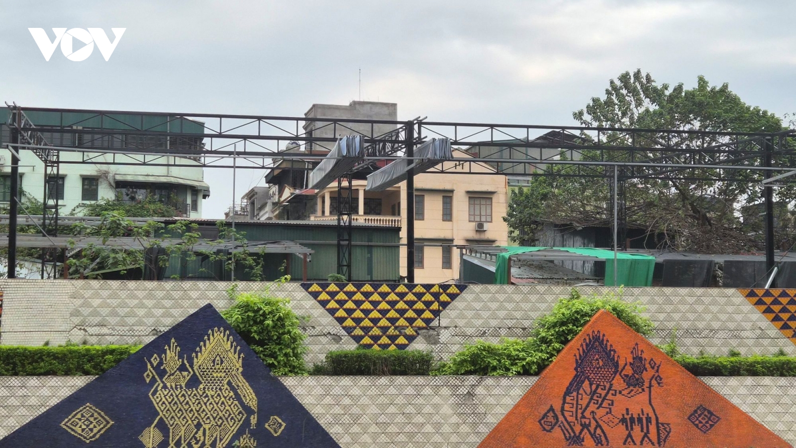 Ăn ở nhếch nhác càng lâu càng là mảnh đất màu mỡ của tin đồn