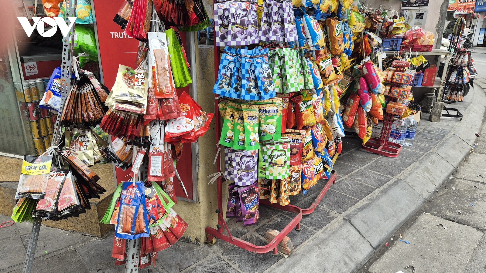 Tạo nếp sống mới thay đổi thói quen của số đông khó như treo đèn lên đón gió