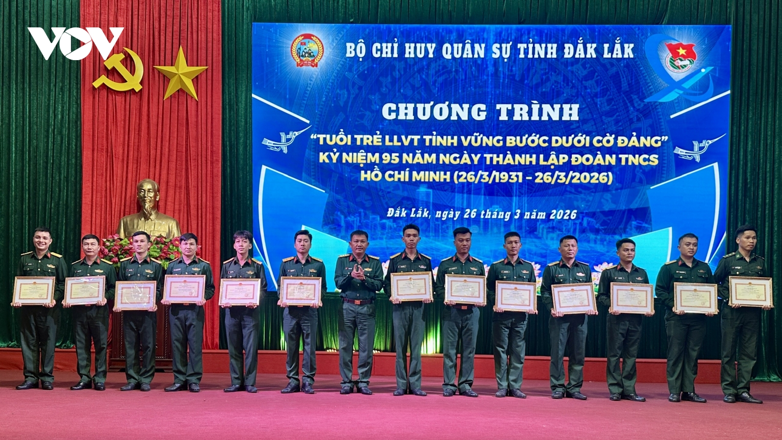 Tuổi trẻ lực lượng vũ trang vững bước dưới cờ Đảng