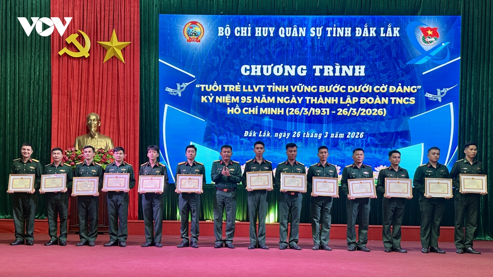 Tuổi trẻ lực lượng vũ trang vững bước dưới cờ Đảng