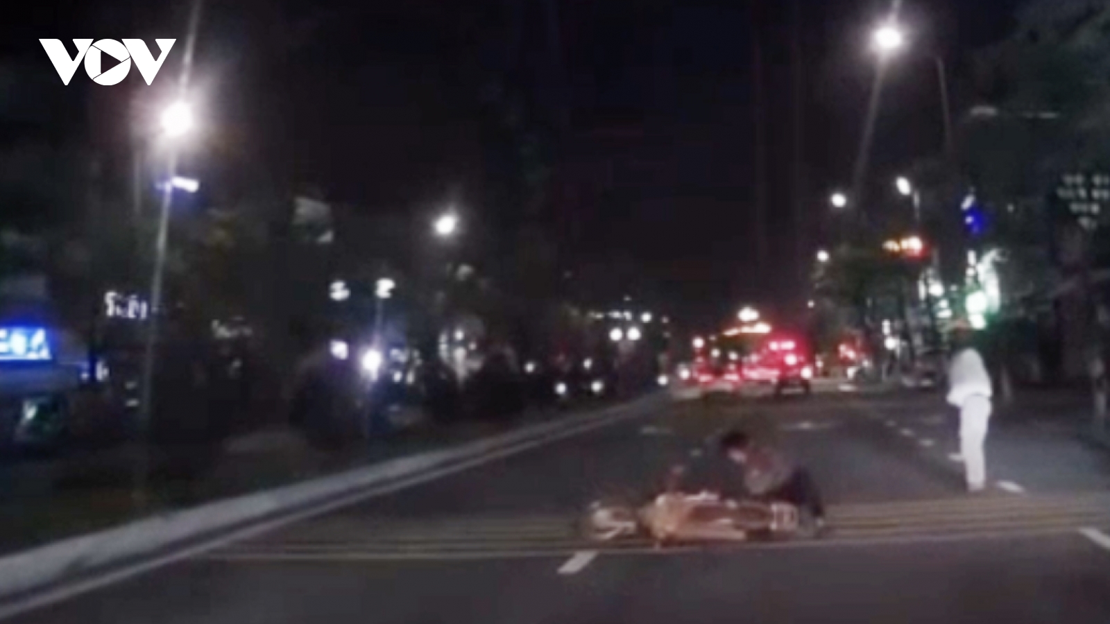 Đà Nẵng: Truy xét lái xe ô tô gây tai nạn rồi rời khỏi hiện trường