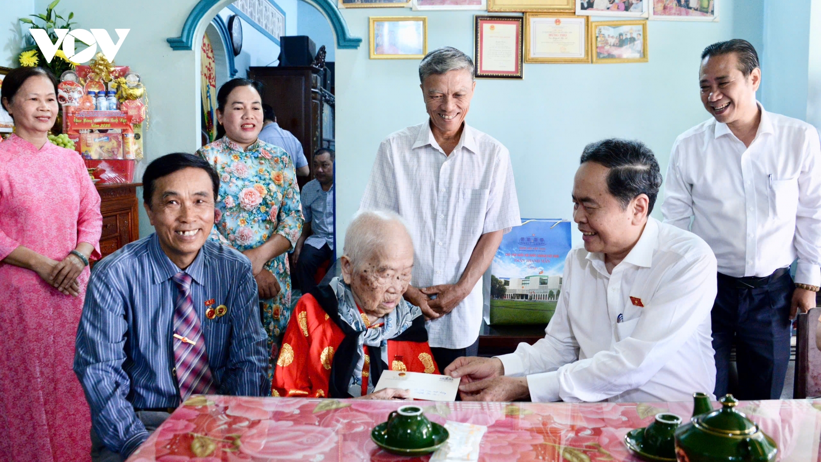 Chủ tịch Quốc hội Trần Thanh Mẫn dâng hoa, dâng hương tại Khu di tích Ngã Ba Giồng