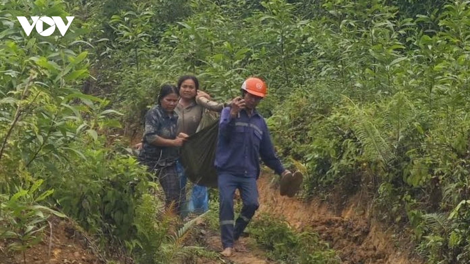 Quảng Ngãi: 2 người bị thương do sự cố phóng điện đường dây 110kV