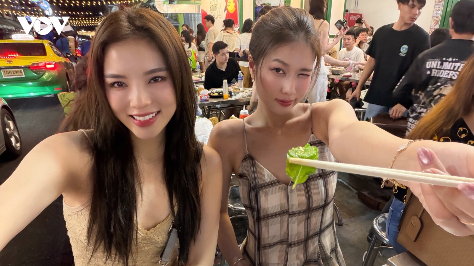 Sao Việt 22/3: Kỳ Duyên và Thiên Ân cùng nhau vi vu Thái Lan