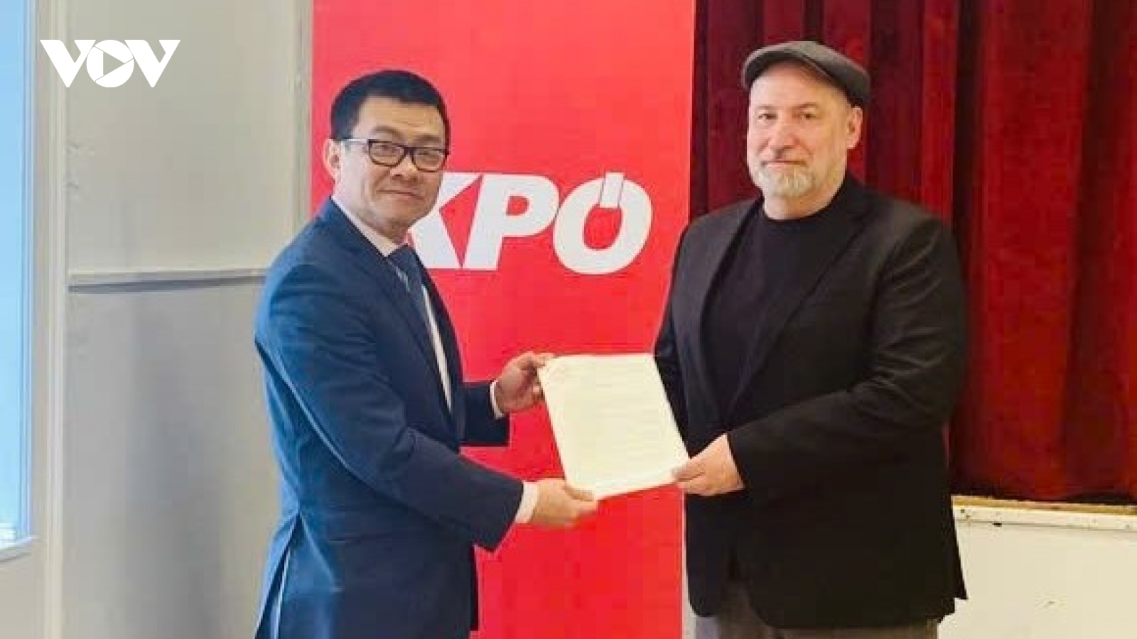 Việt Nam - Áo thúc đẩy hữu nghị và trao đổi kinh nghiệm lãnh đạo