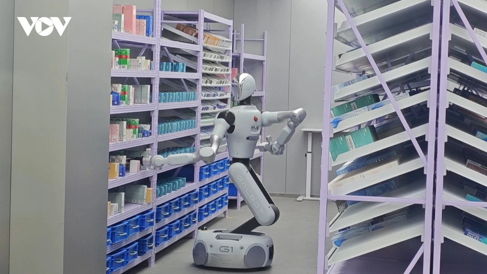 Trung Quốc triển khai nhà thuốc thông minh dựa trên robot hình người đầu tiên