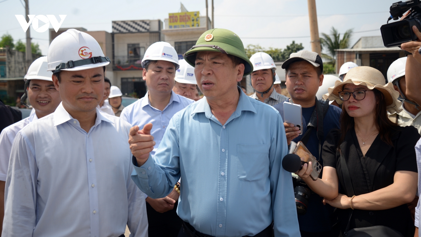 Bộ trưởng Bộ Xây dựng Trần Hồng Minh kiểm tra tiến độ Vành đai 3 TP.HCM