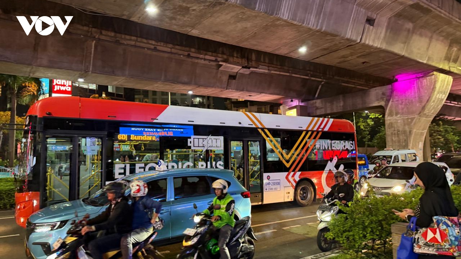 Indonesia chuyển đổi phương tiện vận tải bằng điện, giảm nhập khẩu năng lượng