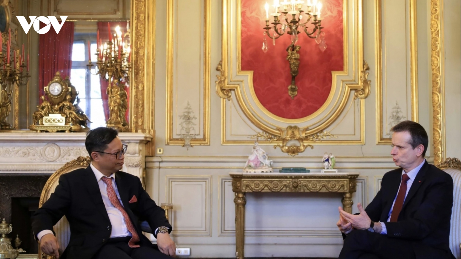 France, Vietnam step up cooperation across multiple sectors