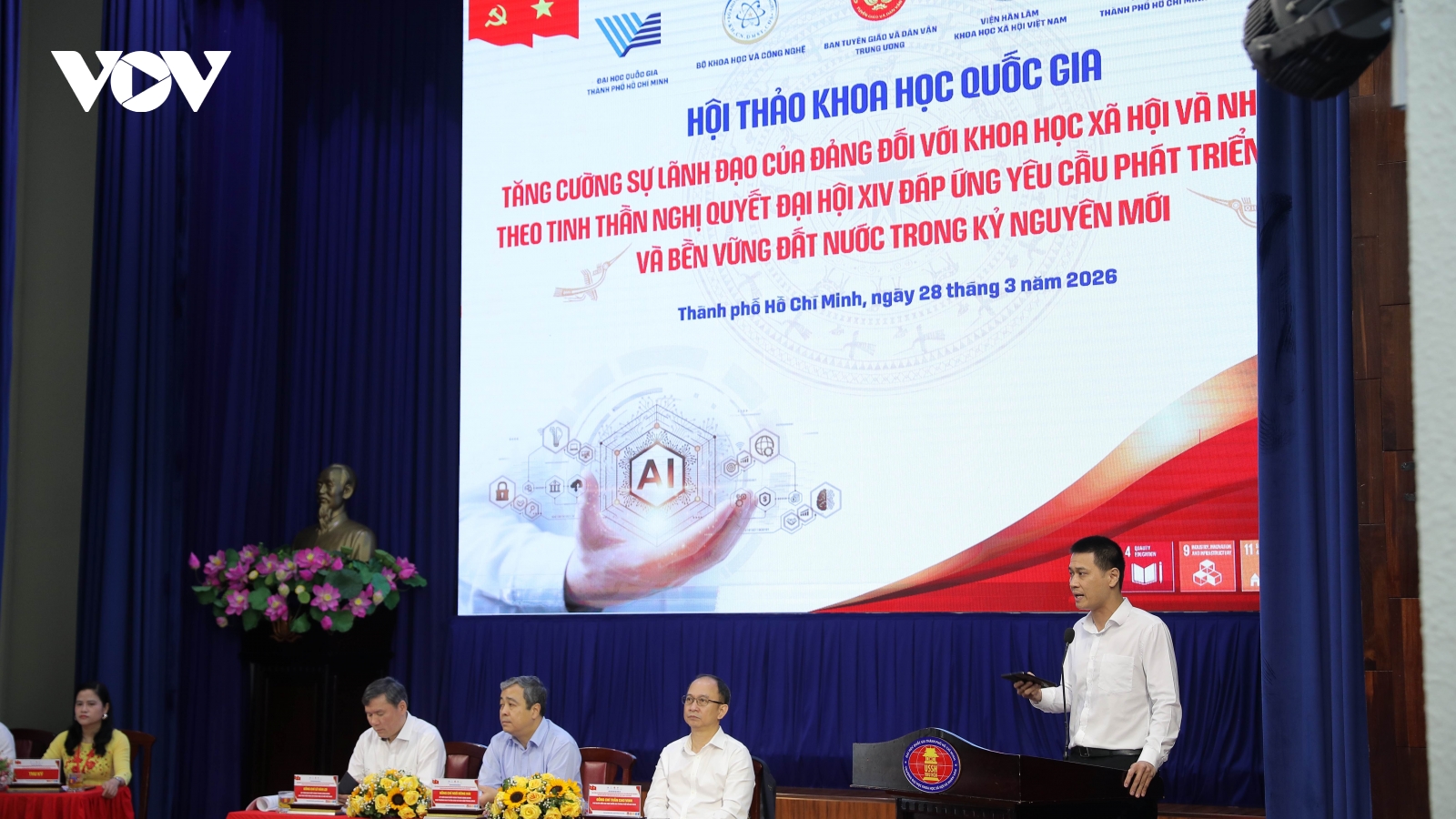 Khoa học xã hội và nhân văn đang bị “kìm hãm” vai trò