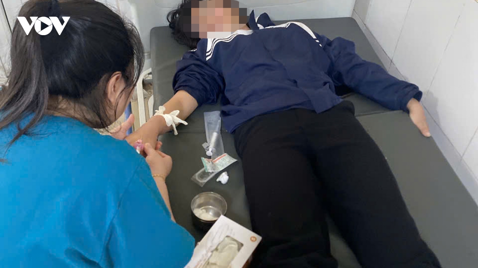 Hưng Yên yêu cầu báo cáo khẩn vụ nữ sinh lớp 7 nghi uống thuốc trừ sâu