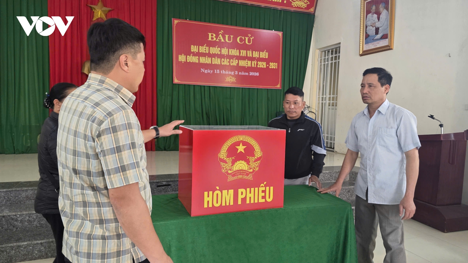 Thanh Hóa: Những lá phiếu từ biển khơi