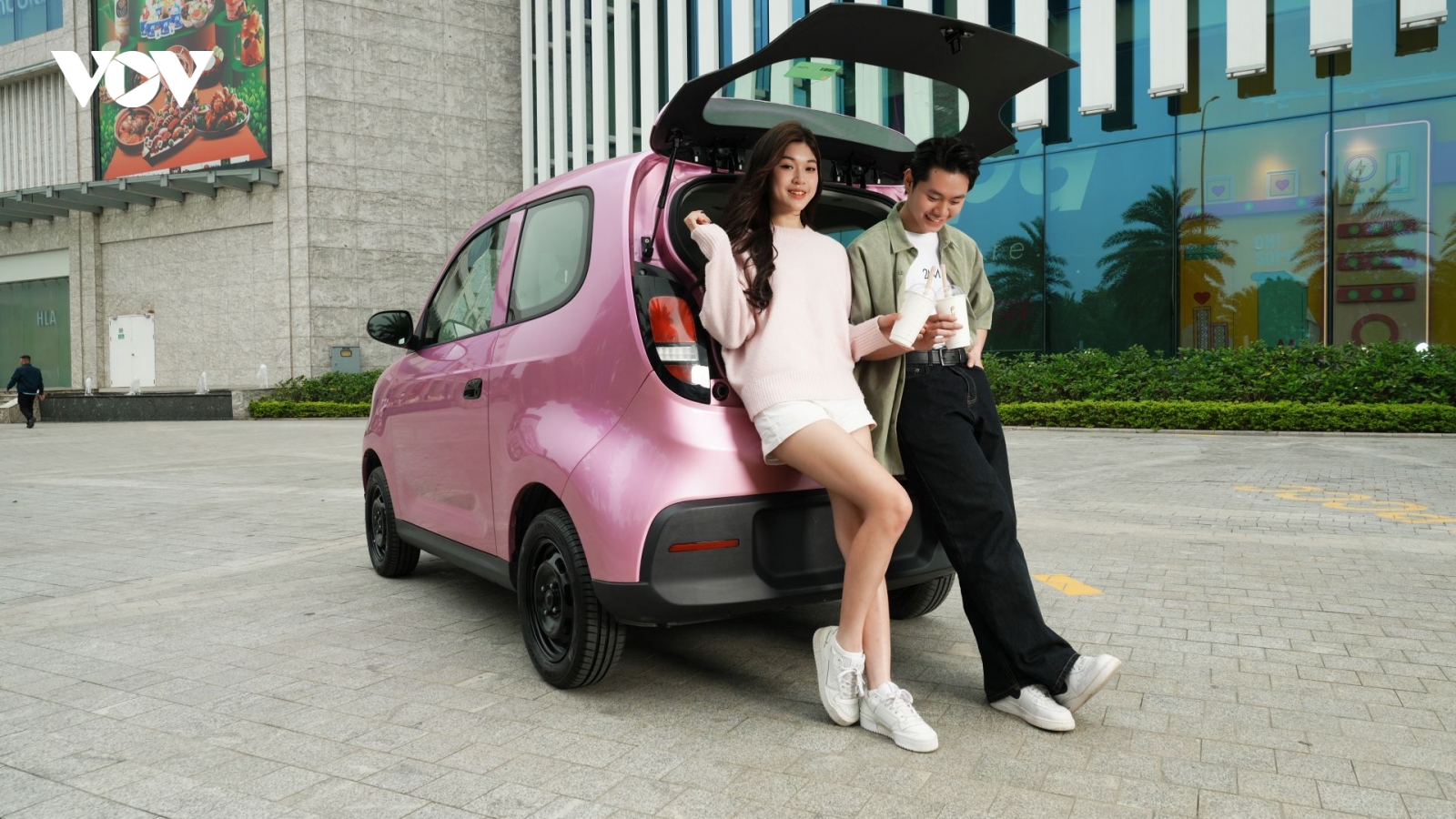 Từ xe máy xăng lên Minio Green, tài xế công nghệ “sáng cửa” tăng doanh thu