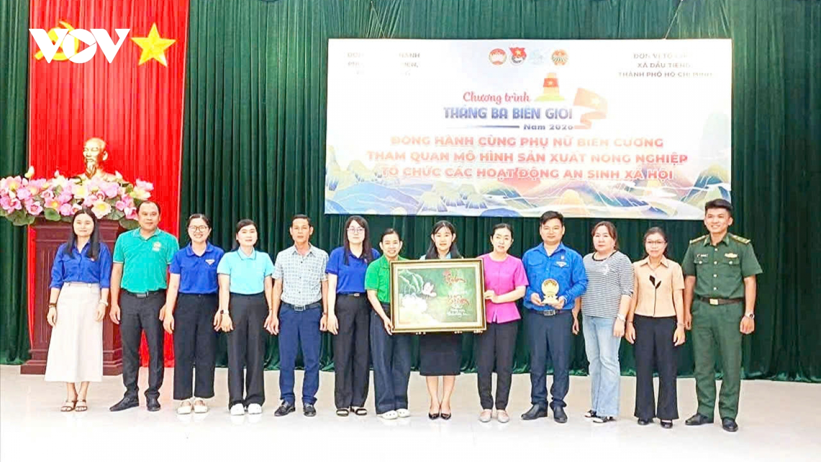 Ấm tình biên cương từ “Tháng ba biên giới”