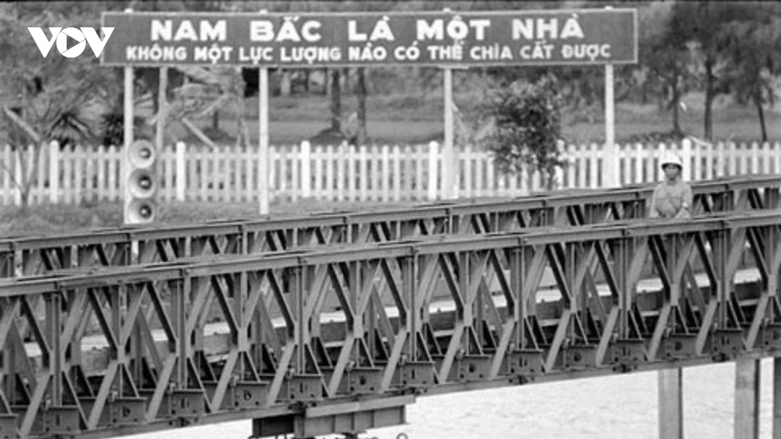 "Câu hò bên bờ Hiền Lương": Cảm xúc và tình yêu khi đất nước còn chia cắt