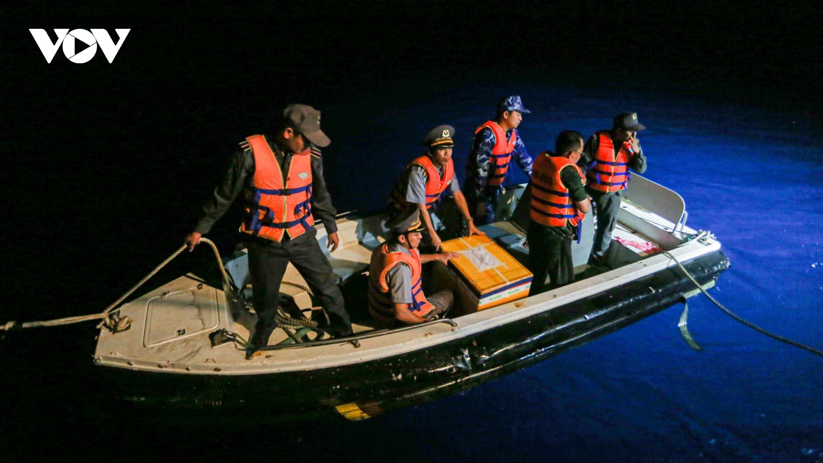 Bầu cử đêm trên vùng biên giới biển