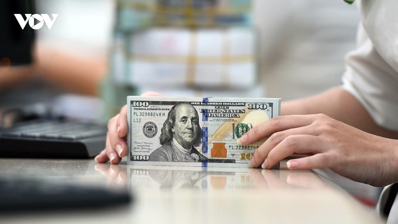 Đồng USD biến động tạo áp lực lên doanh nghiệp Việt Nam