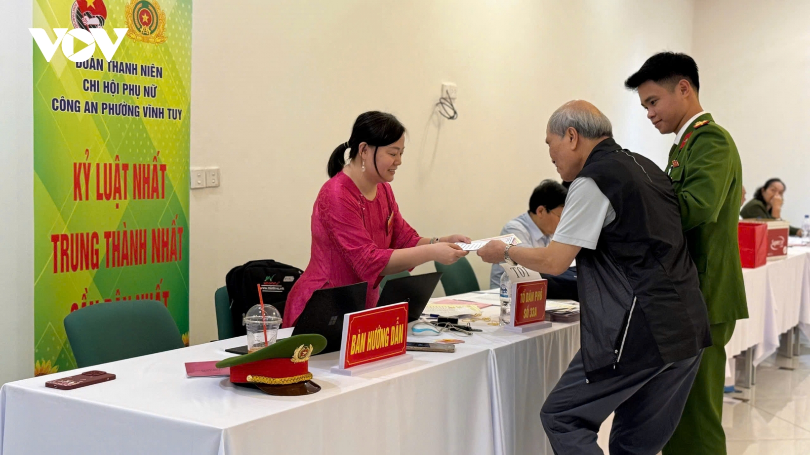 Toàn cảnh ngày bầu cử 15/3: Những hình ảnh xúc động từ khắp mọi miền