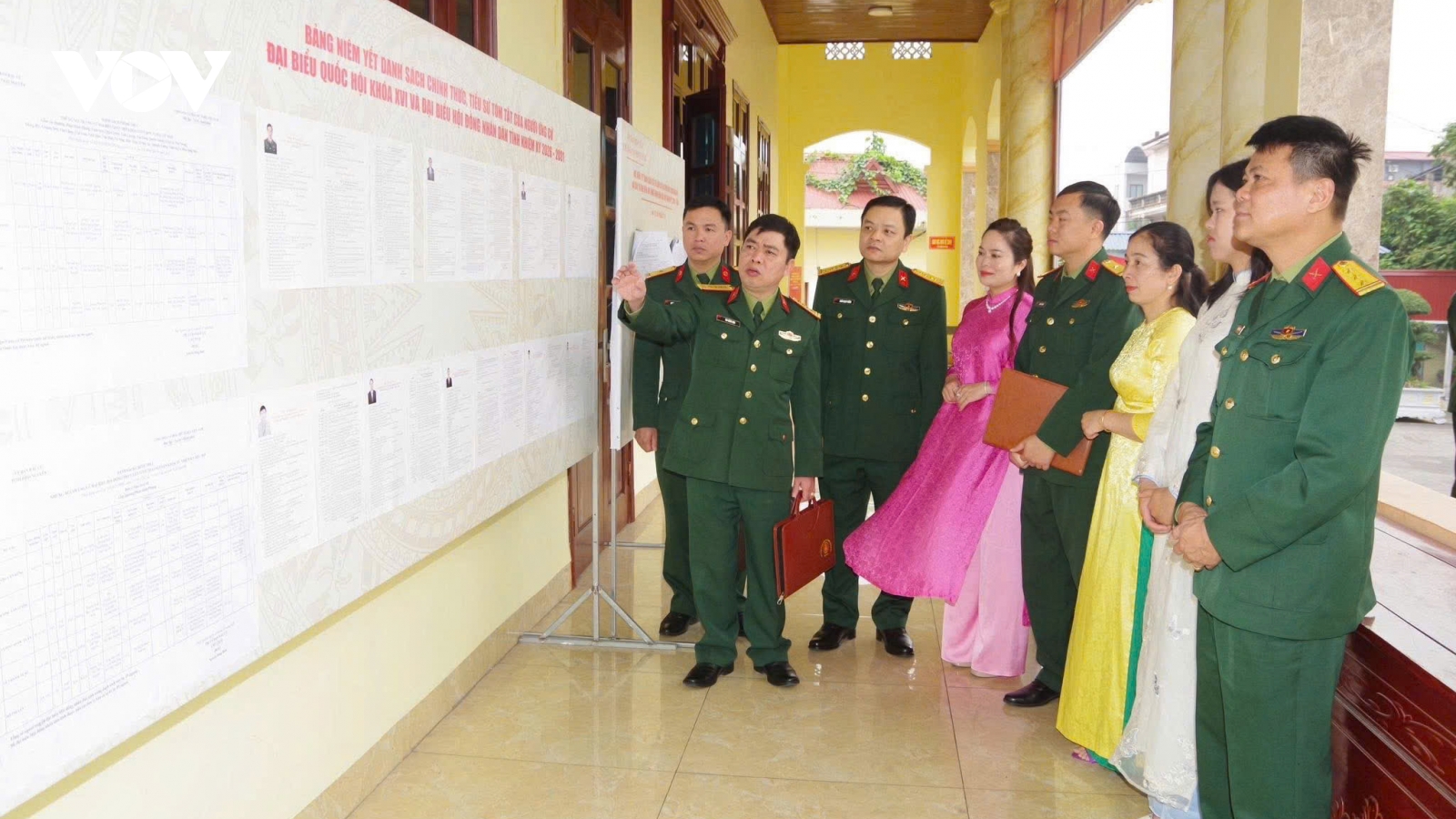 Mỗi cán bộ, chiến sĩ là một tuyên truyền viên tích cực cho cuộc bầu cử