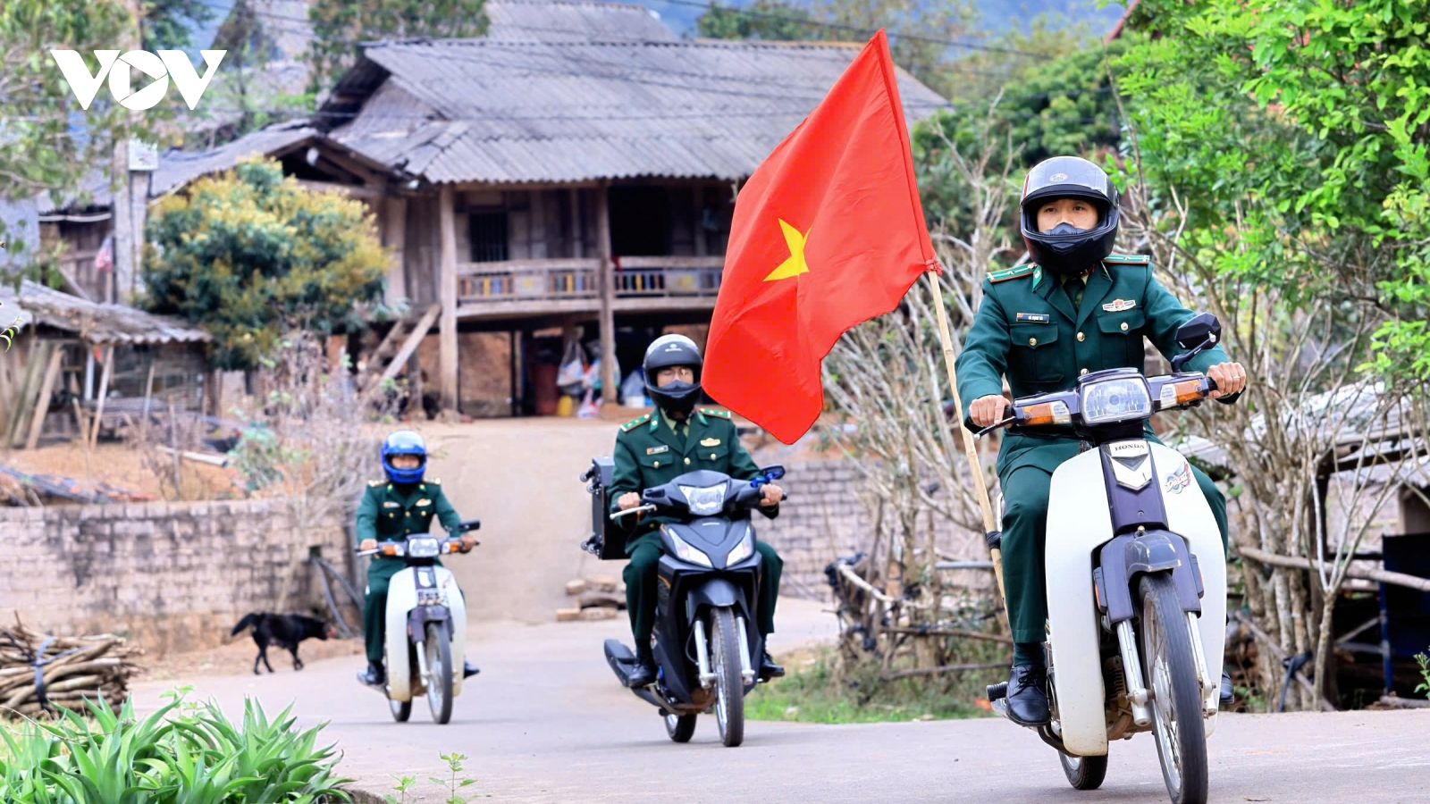 Đa dạng hoá hình thức tuyên truyền bầu cử ở biên giới Chiềng Sơn