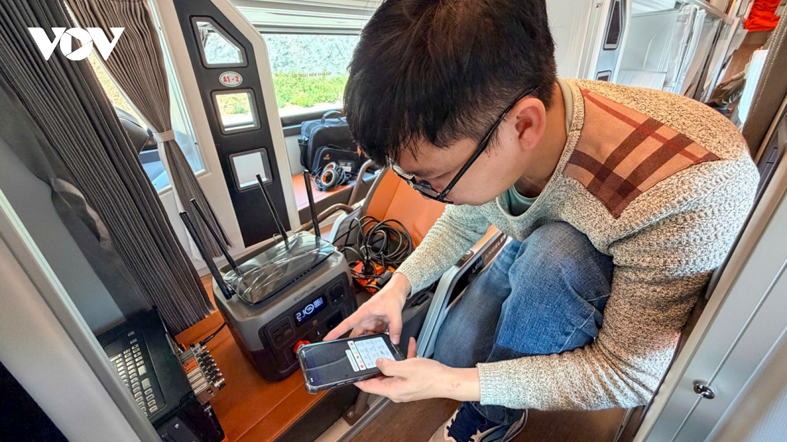 Khảo sát nguy cơ lật xe khách giường nằm ở đường đồi núi bằng những thiết bị gì?