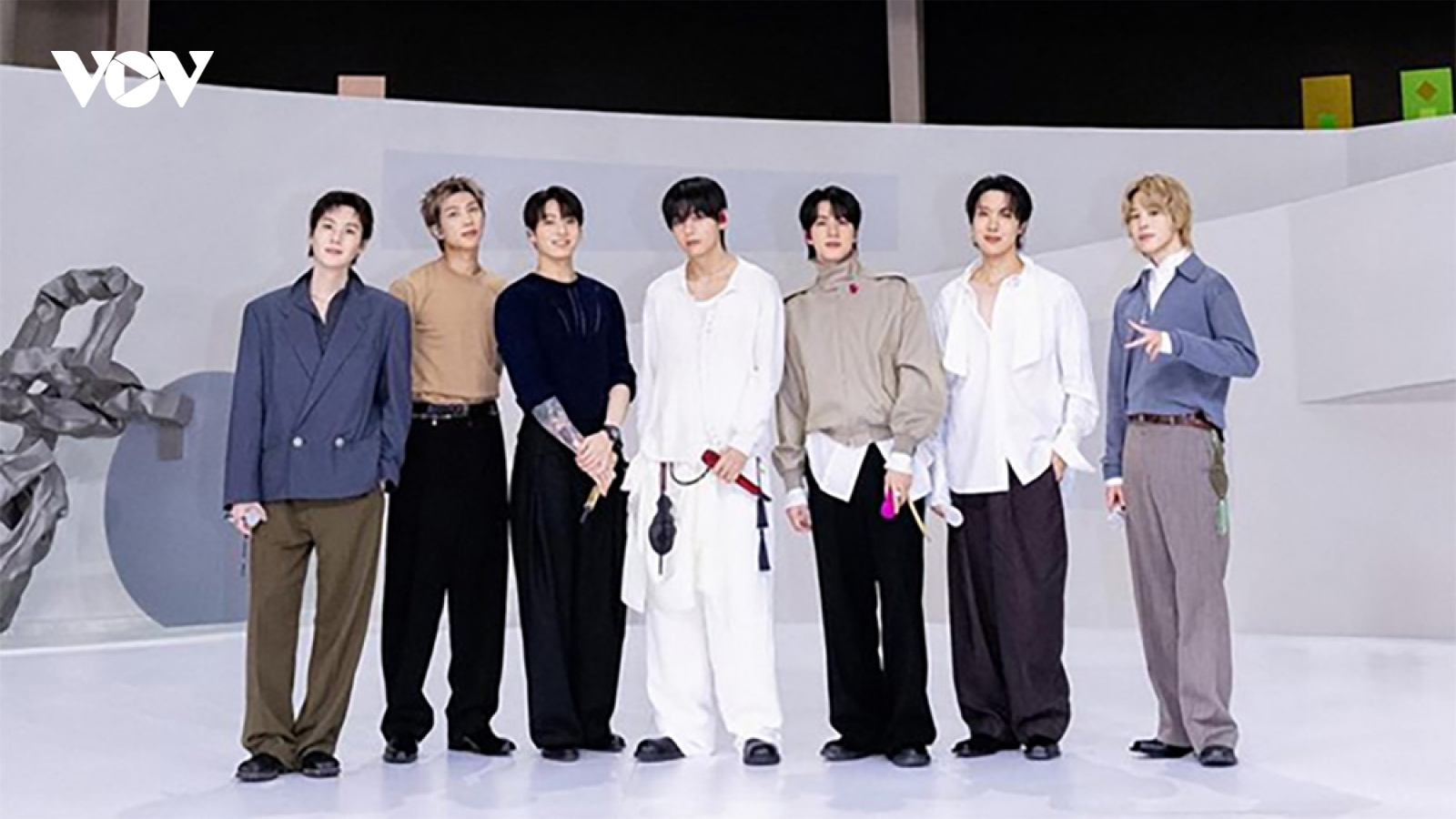 Nhóm nhạc BTS “càn quét” hạng mục chính các bảng xếp hạng trong tuần đầu trở lại