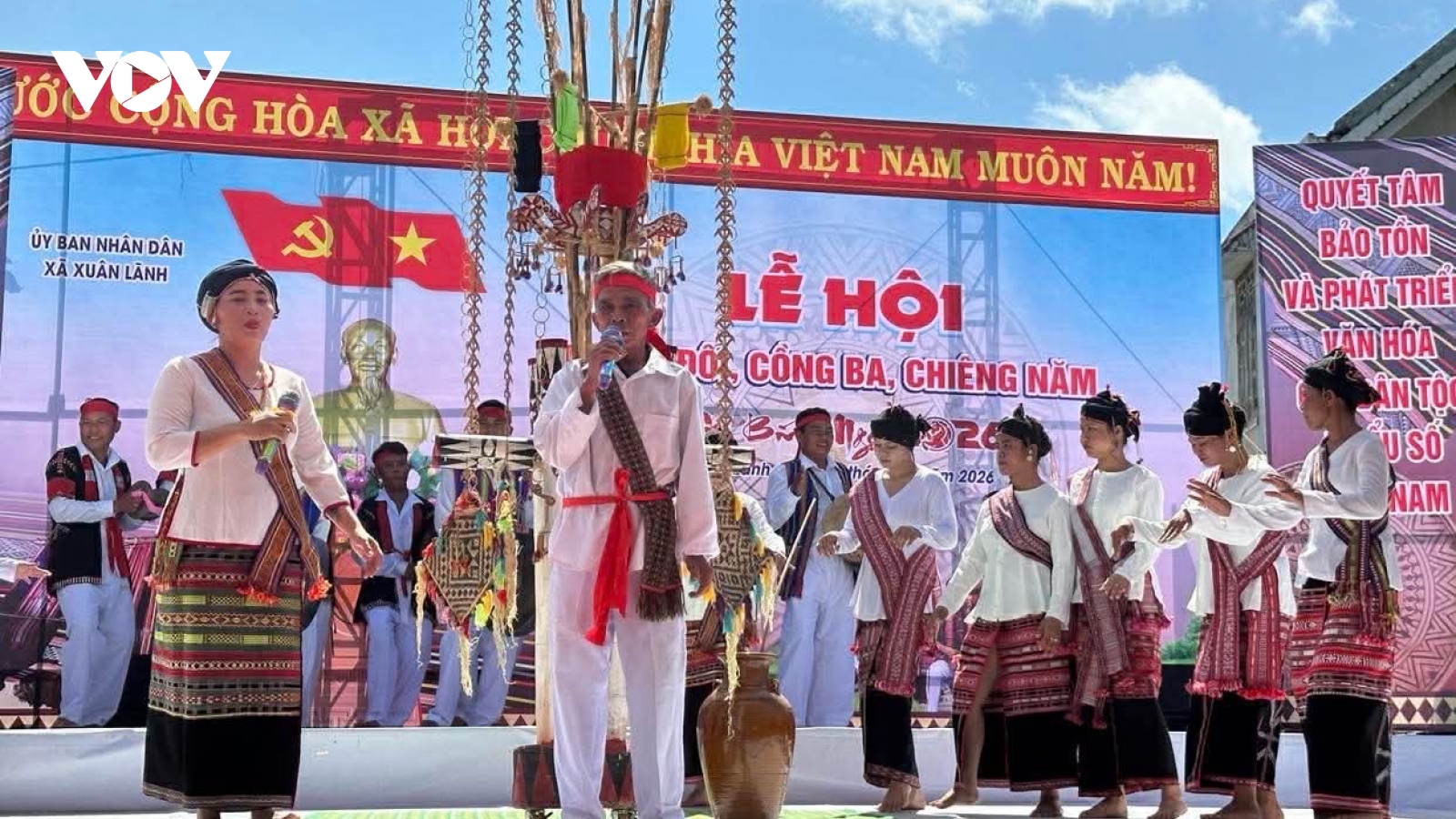 Đặc sắc Lễ hội Trống Đôi - Cồng Ba - Chiêng Năm của người Chăm và Ba Na ở Đắk Lắk