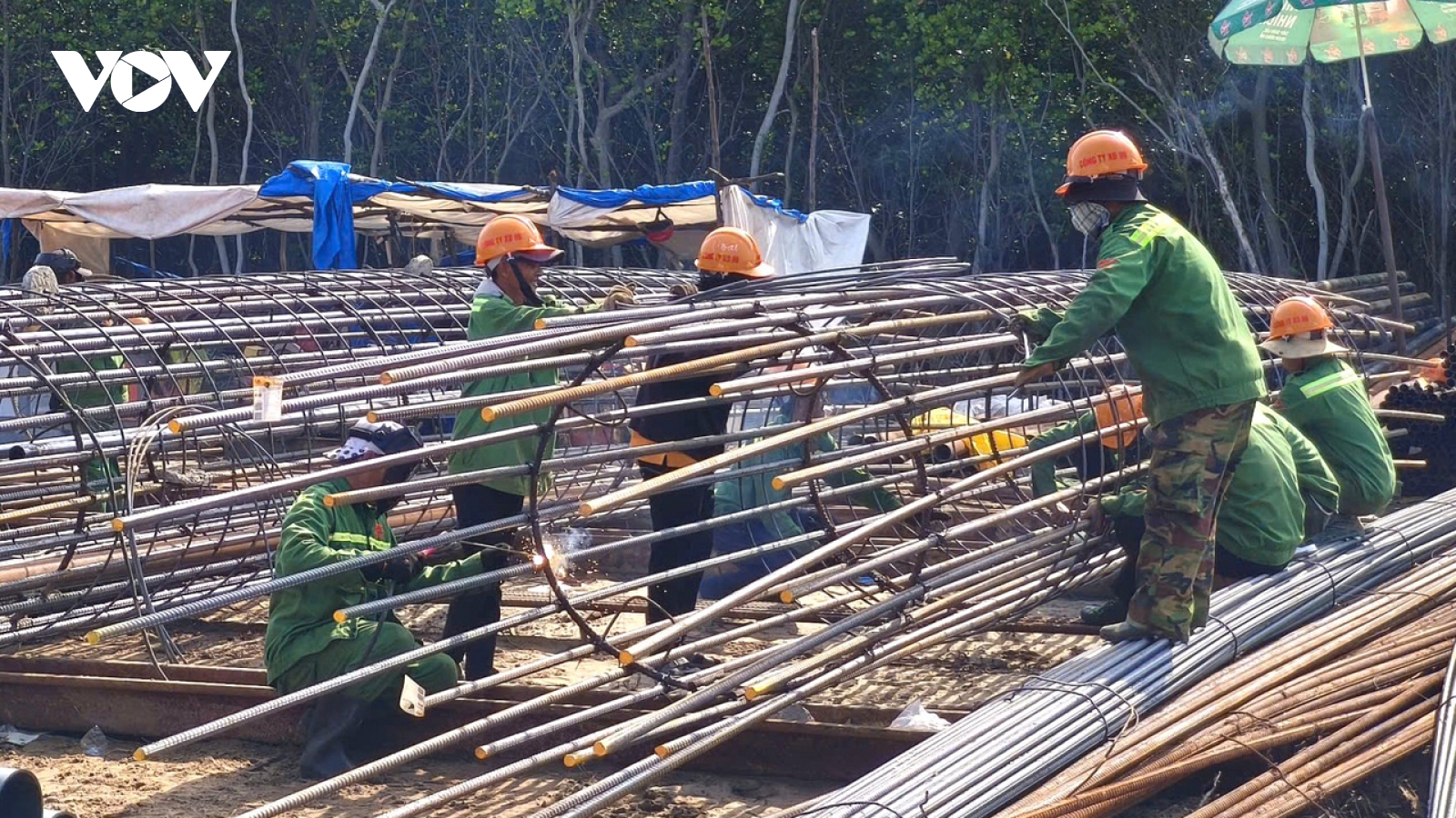 Nhà thầu gặp khó về vật liệu làm cao tốc từ Đất Mũi đến Hòn Khoai