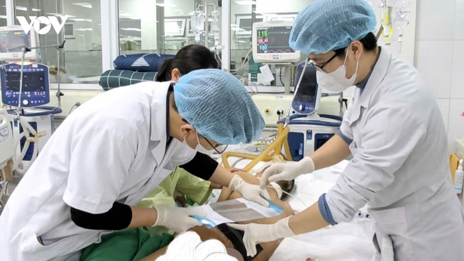Thanh niên 17 tuổi hoại tử, suy đa tạng nguy kịch chỉ vì nốt mụn nhỏ ở "vòng 3"