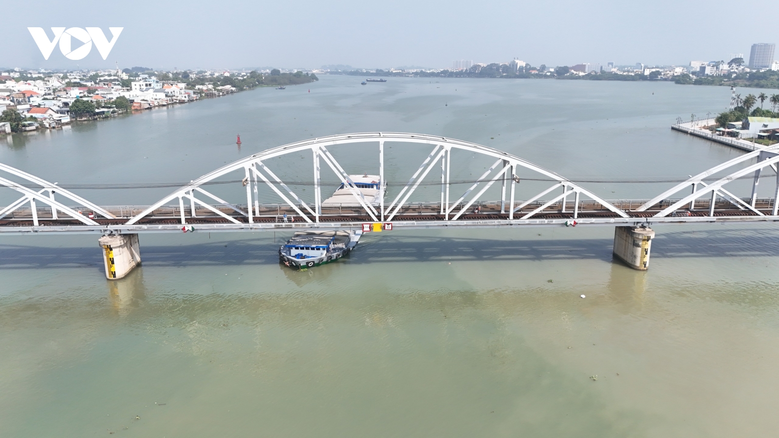 Sà lan tông cầu Ghềnh: Đường sắt Bắc – Nam thiệt hại khoảng 140 tỷ đồng