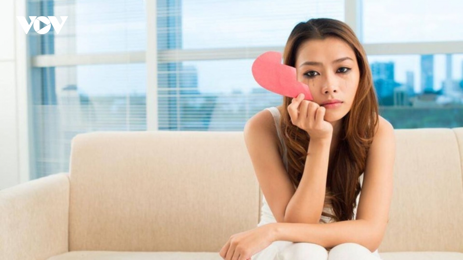 Chồng ngoại tình hết lần này đến lần khác, ly hôn rồi tôi vẫn nuôi hy vọng hàn gắn