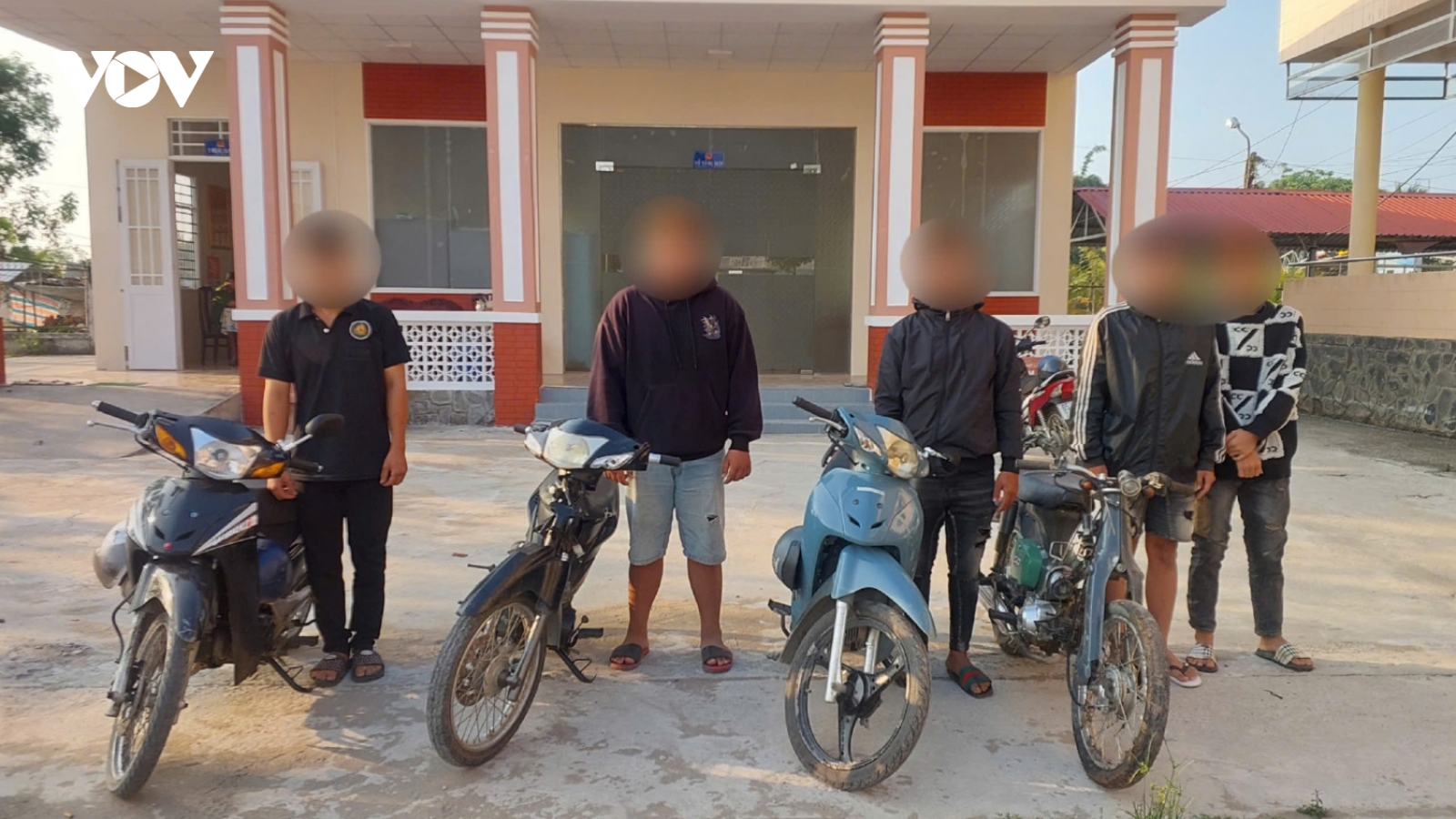 Ngăn chặn nhóm thanh thiếu niên tụ tập chuẩn bị đua xe trái phép