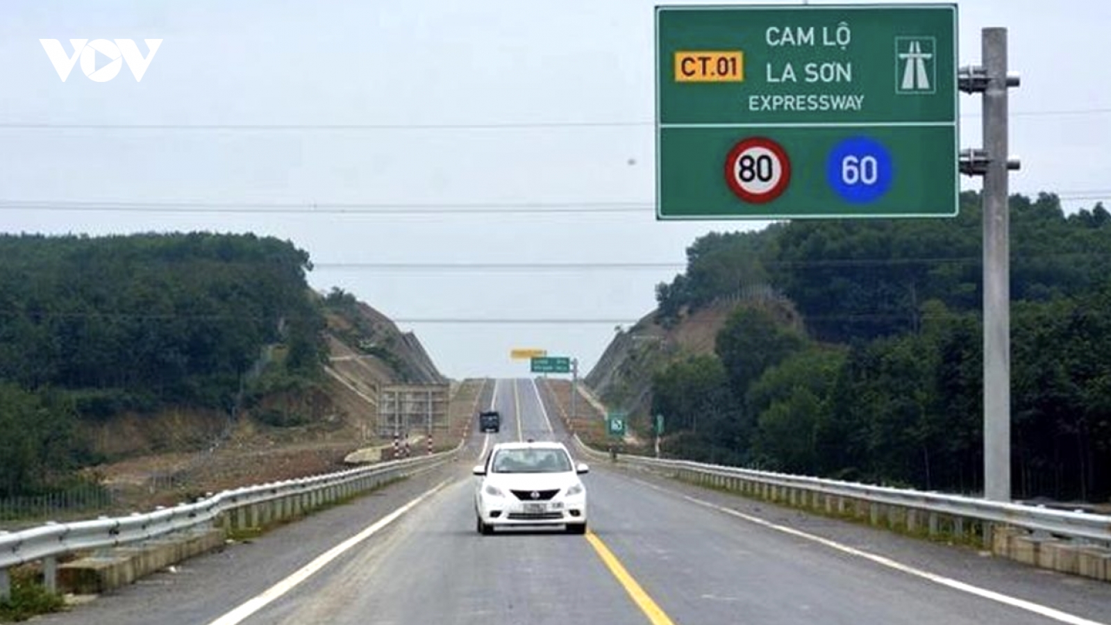 Bộ Xây dựng đề xuất mở rộng các tuyến cao tốc phân kỳ 2 làn xe theo thứ tự ưu tiên