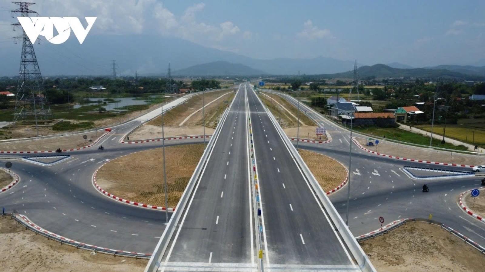 Dồn lực hoàn thiện cao tốc Bắc - Nam, chuẩn bị vận hành 5 đoạn tuyến cuối