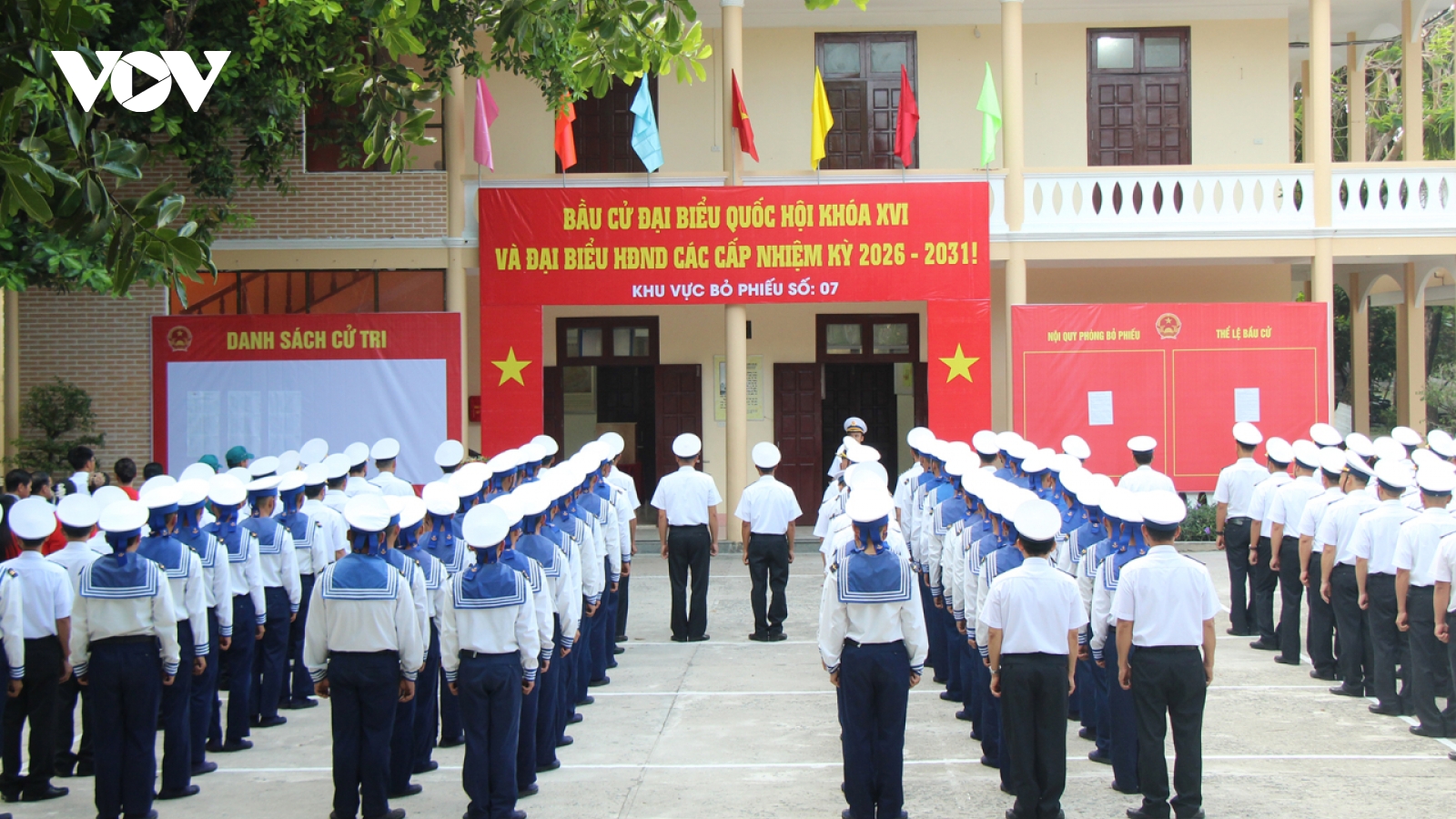 Cử tri Đặc khu Trường Sa nô nức tham gia bầu cử sớm