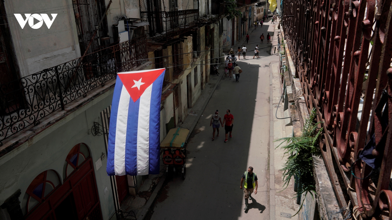 Trung Quốc yêu cầu Mỹ ngay lập tức dỡ bỏ phong tỏa, cấm vận Cuba