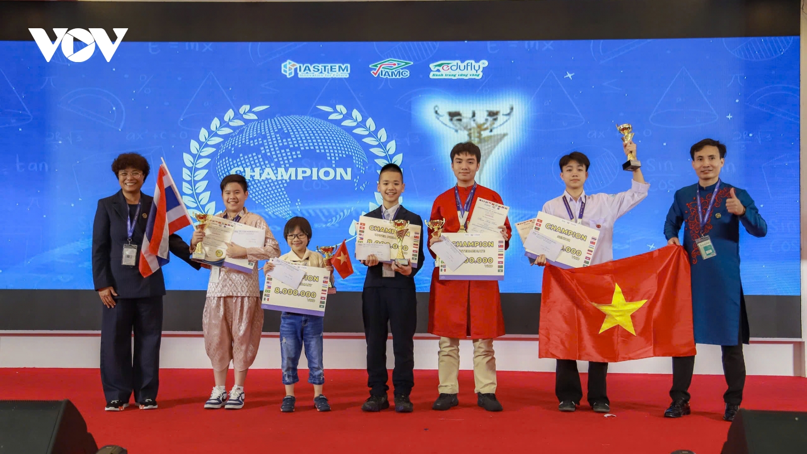 181 thí sinh từ nhiều quốc gia đến tranh tài tại cuộc thi Toán quốc tế ở Việt Nam