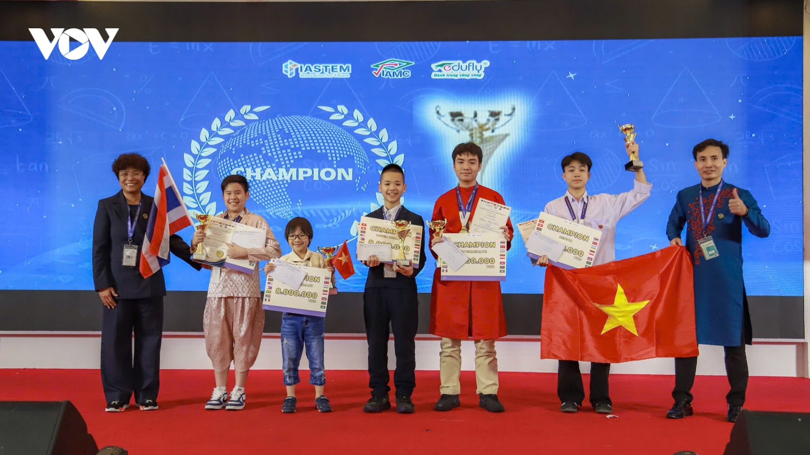 181 thí sinh từ nhiều quốc gia đến tranh tài tại cuộc thi Toán quốc tế ở Việt Nam