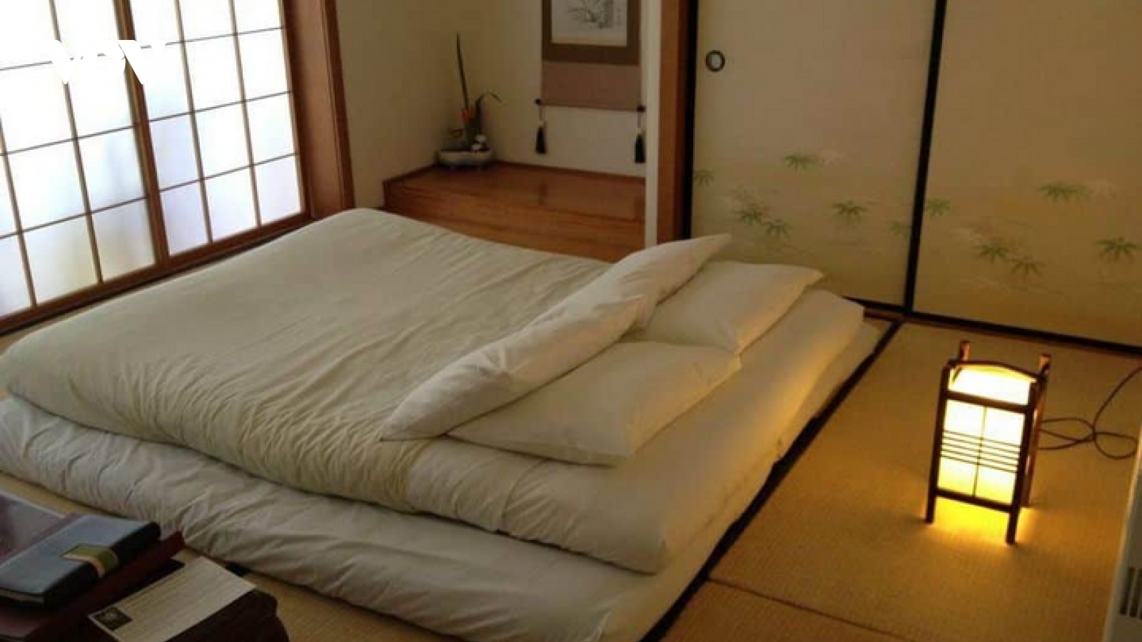 Vì sao người Nhật không ngủ giường mà trải nệm nằm trên sàn?