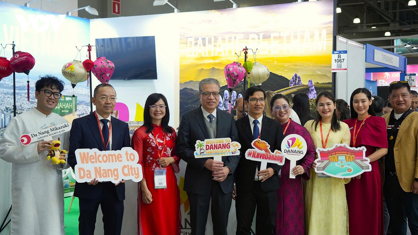 Du lịch Việt Nam mang chuông đi đánh xứ người