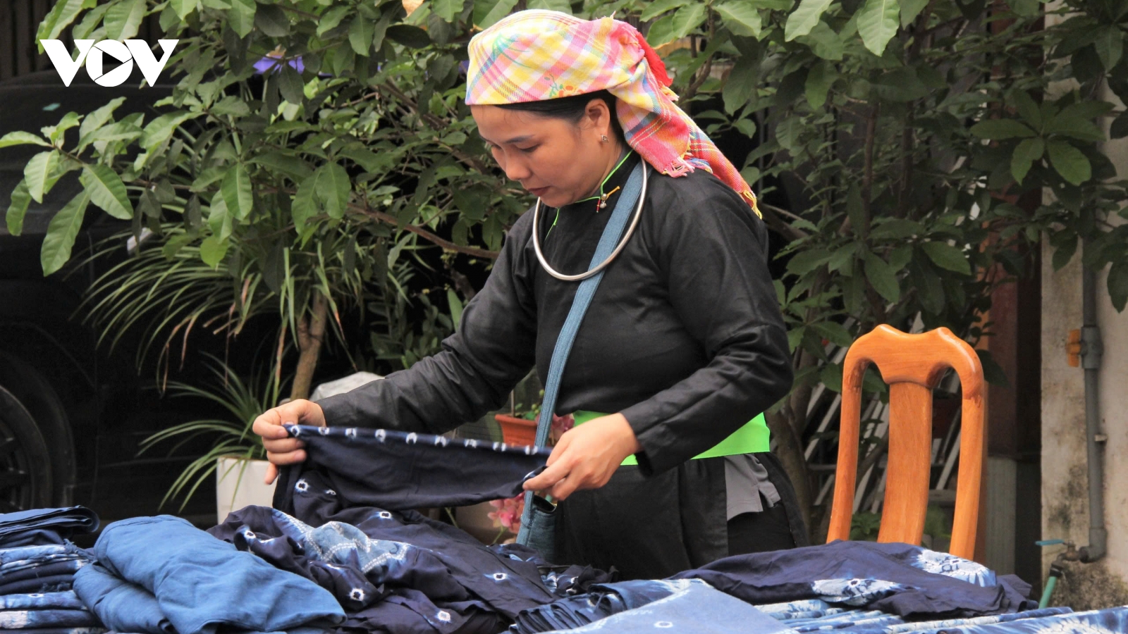 “Gieo xanh nơi đỉnh mây”: Phụ nữ vùng cao giữ hồn văn hóa giữa đổi thay