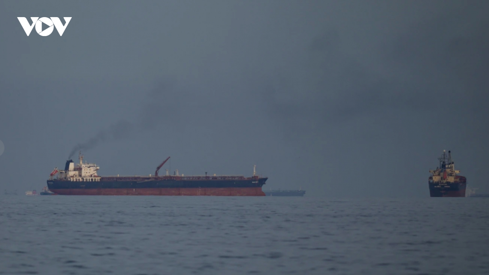 Ông Trump tuyên bố eo biển Hormuz sẽ “sớm được mở cửa trở lại”