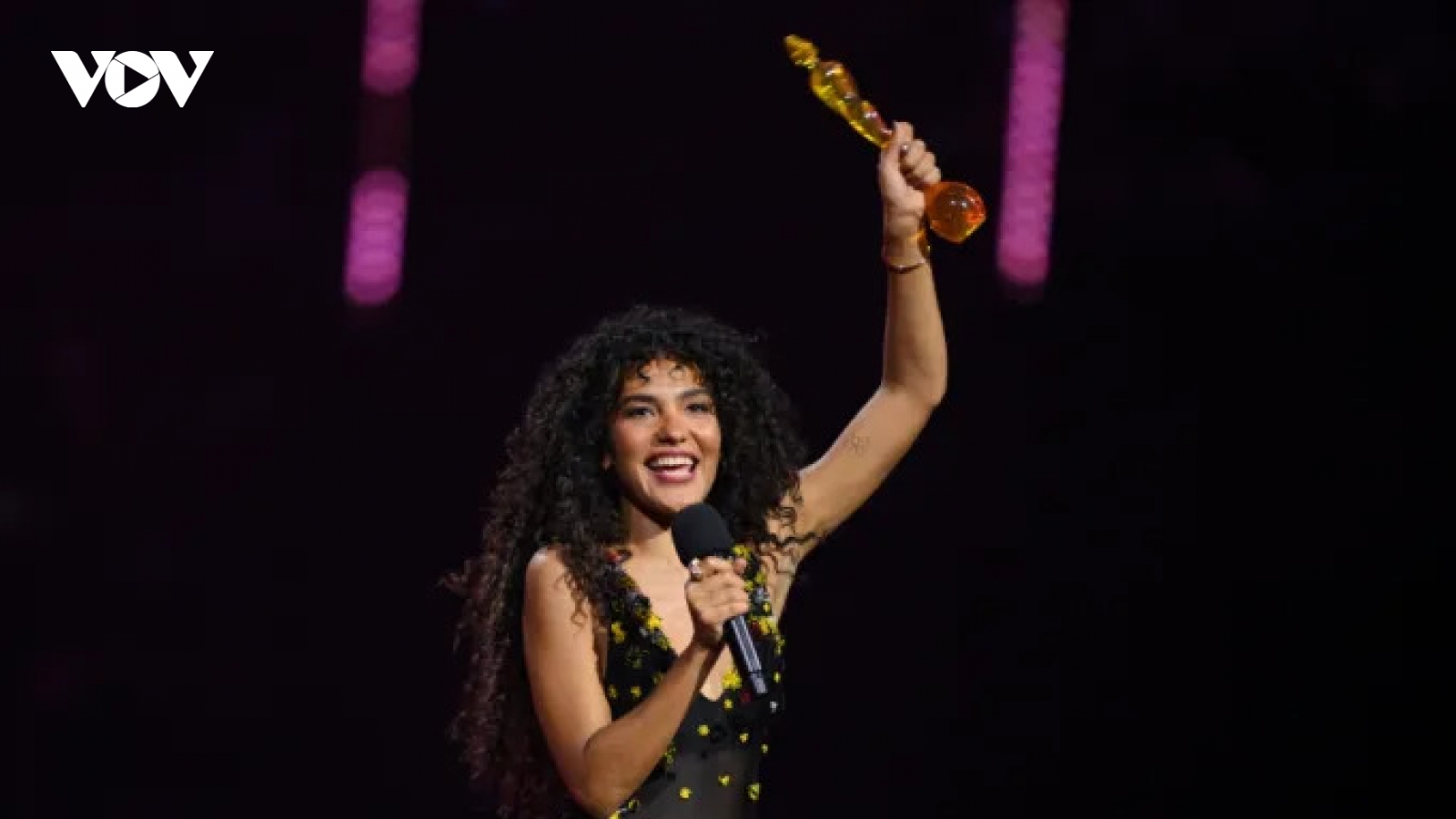 Ca sĩ trẻ người Anh Olivia Dean thắng lớn tại BRIT Awards 2026